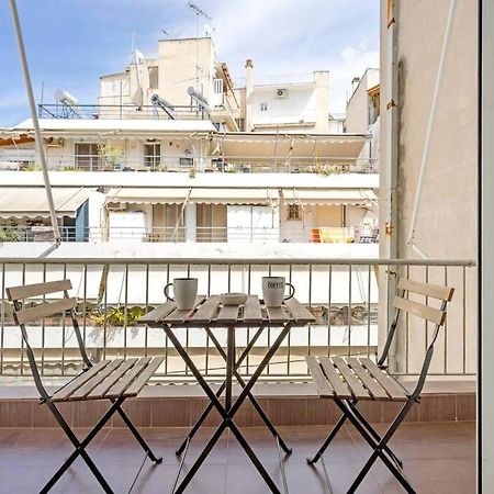 Apartment In The Middle Of Everything Athene Buitenkant foto