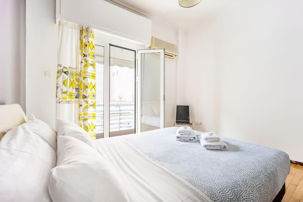 Apartment In The Middle Of Everything Athene Buitenkant foto